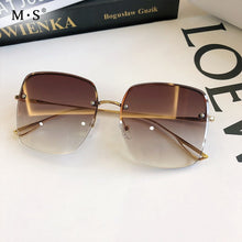 Load image into Gallery viewer, MS New-gafas de sol con degradado para mujer, UV400 femeninos a la moda con anteojos de sol, marca de diseñador, de alta calidad, con caja