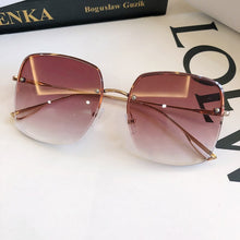 Load image into Gallery viewer, MS New-gafas de sol con degradado para mujer, UV400 femeninos a la moda con anteojos de sol, marca de diseñador, de alta calidad, con caja
