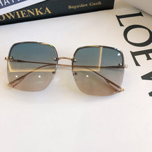 Load image into Gallery viewer, MS New-gafas de sol con degradado para mujer, UV400 femeninos a la moda con anteojos de sol, marca de diseñador, de alta calidad, con caja