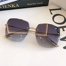 Load image into Gallery viewer, MS New-gafas de sol con degradado para mujer, UV400 femeninos a la moda con anteojos de sol, marca de diseñador, de alta calidad, con caja
