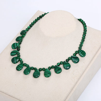 Collana con goccia d'acqua in malachite, perline in pietra naturale da donna, catena di cristallo, gioielli popolari, collana con nappa a strati, girocollo rosa 