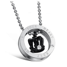 Carica l&#39;immagine nel visualizzatore di Gallery, Male Female Lovers Crown Pendant Necklace Chain Titanium Steel King Queen Engraved Couple Punk Jewelry Accessories