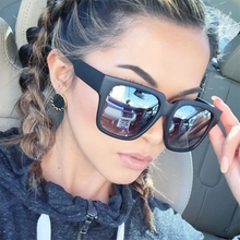 Carica l&#39;immagine nel visualizzatore di Gallery, Matte Black Big Square Australia sunnies sunglasses Ladies  Brand Designer Oversized womens sun glasses Sexy Shade