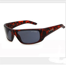 Load image into Gallery viewer, Men and women sunglasses Designer  sunglasses Popular European sunglasses Outdoor  sports eye glasses
