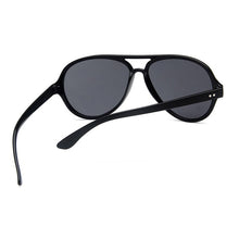 Load image into Gallery viewer, Mens Retro Aviation Driving Sunglasses Vintage Eyewear Gradient Black Pilot Eyeglasses Fishing Sun Glasses Women UV400