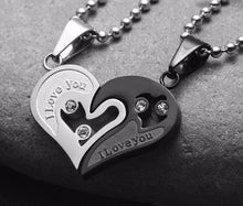Carica l&#39;immagine nel visualizzatore di Gallery, Mens Stainless Steel Chain Black Heart Love Necklaces for Couples Korean Ladies Fashion Trendy Paired Suspension Pendants Model
