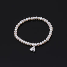 Load image into Gallery viewer, Natural Nearround Pearls Elastic Charm Bracelets Solid 925 Sterling Silver Clover Pendant for Gift Jewelry
