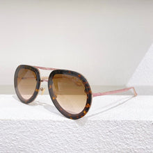 Load image into Gallery viewer, Metal frame folding sunglasses women  pilot stye sunglasses for men with gold metal embossed temples