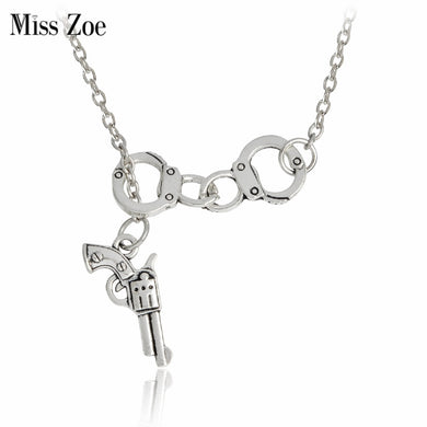 Retro Pist Handcuffs Couple Pendant Necklace Creative Lover's Jewelry Vintage Gift for Boy Friend Girl Friend