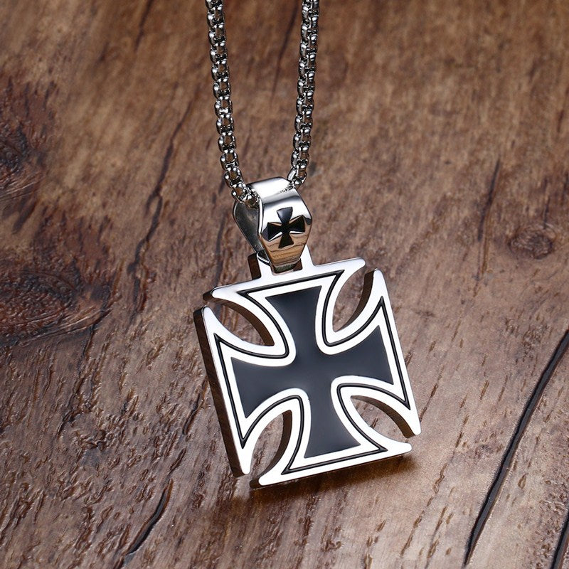 Mens Necklace Stainless Steel Vintage Knights Templar Iron Cross Pendant Necklace for Men Biker Maltese Cross Jewelry