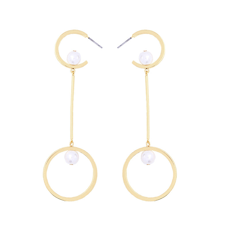 Ms contracted joker earrings with European and American fashion temperament of fairy god jewelry alloy circle pearl earrings