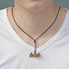 Carica l&#39;immagine nel visualizzatore di Gallery, My shape Nordic Vikings Necklace The Fehu Feoh Fe Rune Axe Amulet compass viking runes pendant Scandinavian Necklace