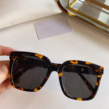 Load image into Gallery viewer, Square Sunglasses Women Vintage Sunglasses  Brand Eyewear feminino Big Shade UV400 oculos de sol