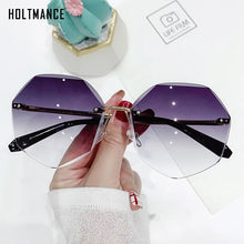Load image into Gallery viewer, Women Gradient Sunglasses Ocean Water Cut Trimmed Lens Metal Temples Frameless Sun Glasses Female UV400 oculos de sol