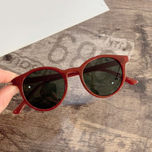 Load image into Gallery viewer, NLAJIZTY Kids Sunglasses Boys And Girls Retro Children Sunglasses Round Sun Glasses Vintage Baby Oculos Retro Eyewear
