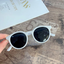 Load image into Gallery viewer, NLAJIZTY Kids Sunglasses Boys And Girls Retro Children Sunglasses Round Sun Glasses Vintage Baby Oculos Retro Eyewear