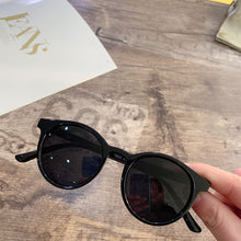Load image into Gallery viewer, NLAJIZTY Kids Sunglasses Boys And Girls Retro Children Sunglasses Round Sun Glasses Vintage Baby Oculos Retro Eyewear