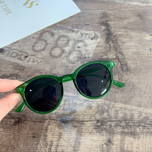 Load image into Gallery viewer, NLAJIZTY Kids Sunglasses Boys And Girls Retro Children Sunglasses Round Sun Glasses Vintage Baby Oculos Retro Eyewear