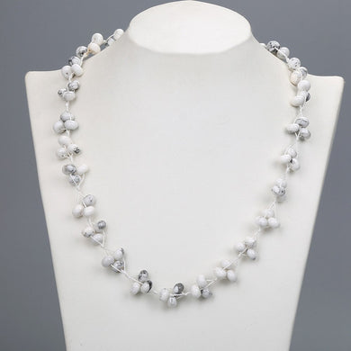 Collana di perline di pietra naturale Trifoglio intrecciato Collana di albero della vita di anime Collana di moda in cristallo da donna Gioielli casual Zampa multistrato 