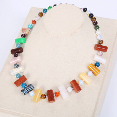 Collana di cristalli colorati in pietra naturale Collana di gioielli arcobaleno Perline Catena di fascino Collana di yoga femminile con pendente Reiki Freccia Displ DONNA 