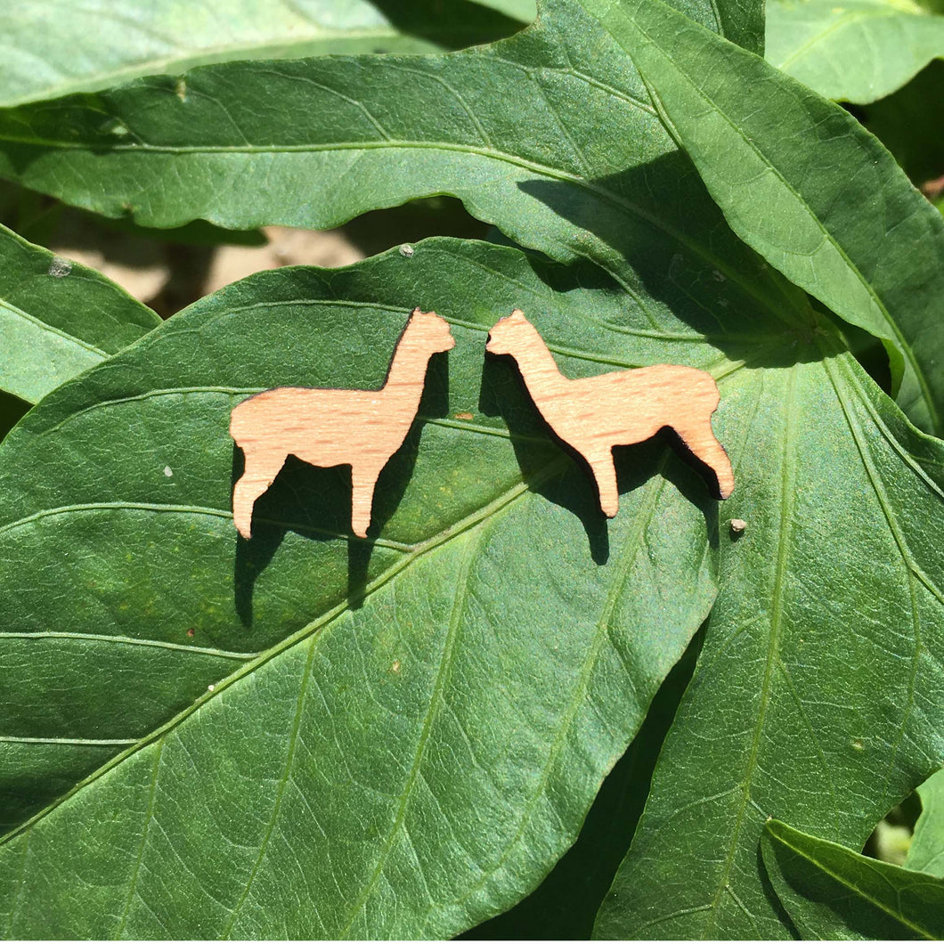 Natural Style Laser Engraved Lama Pacos Earrings Stud Lovely Animal Wooden Earring X 1 Pair