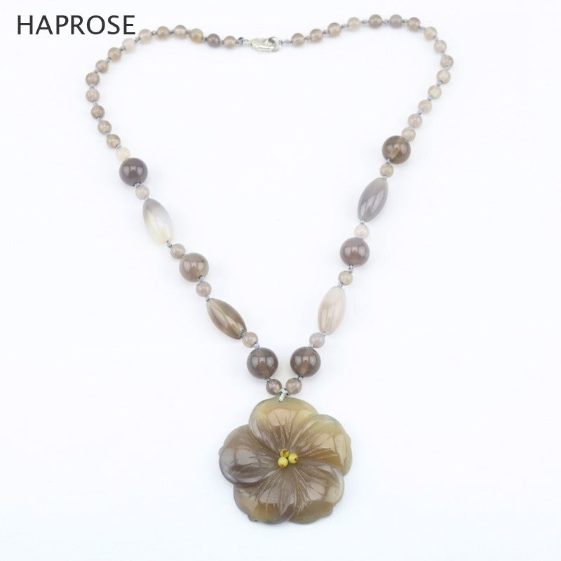 Collana con ciondolo di prugna in agata naturale, perline rotonde con perline, collana con maglione in agata, collana con chiusura a moschettone, regalo per la cena 