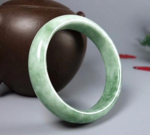 Natural authentic A goods jade color jade bracelet female models Guizhou Cui light green floating flowers