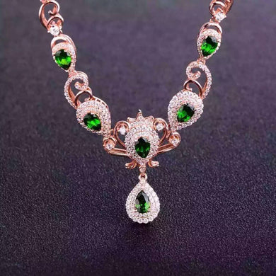 Collana con diopside verde naturale Collana con pendente in pietra preziosa naturale Collana in nastro 925 da donna Gioielli di lusso alla moda con corona per donna 