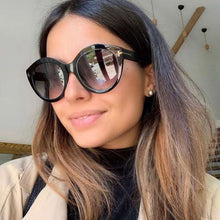Load image into Gallery viewer, 2023 Brand TOM Sunglasses Women Designer Vintage Round T Sun Glasses Female Eyewear Gradient Frame Shades Men Oculos