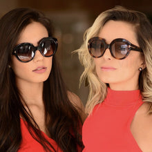 Load image into Gallery viewer, 2023 Brand TOM Sunglasses Women Designer Vintage Round T Sun Glasses Female Eyewear Gradient Frame Shades Men Oculos