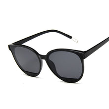 Carica l'immagine nel visualizzatore di Gallery, 2023 Sunglasses Women Vintage Metal Mirror Classic Vintage Sun Glasses Female Oculos De Sol Feminino UV400