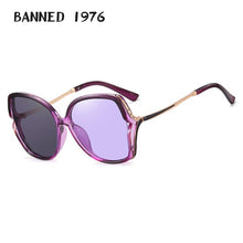 Carica l'immagine nel visualizzatore di Gallery, Women Polarized Sunglasses  Lady's UV400 Diamond Pochromic Feminin Cool Sun Glasses Vintage Oculos