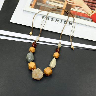 New Arrival Spring Fashion Woman Necklace Geometric Wood Resin Beads Pendant Necklaces Snake Chain Accessories Jewelry