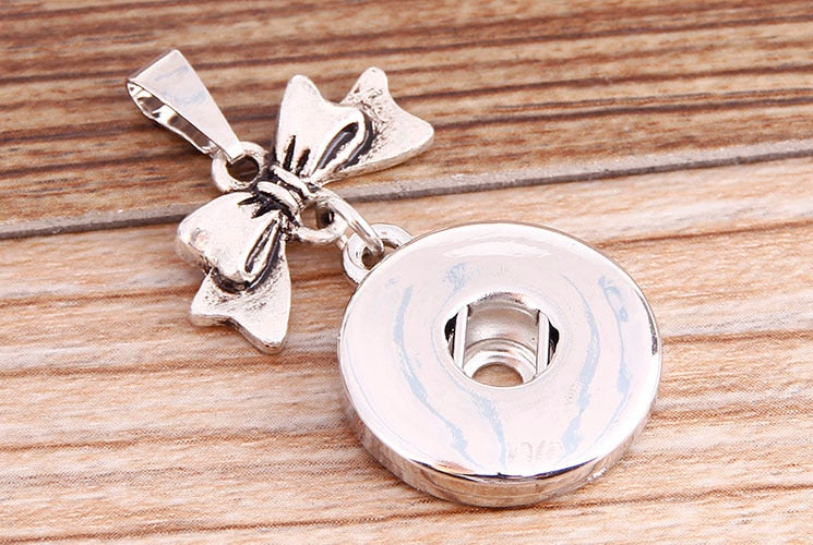 New Beauty Simple Bow Metal snap Pendant Necklace 50cm fit 18mm snap buttons fashion DIY Fittings for necklace wholesale XL5058