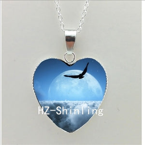 New Black Cat and Moon Heart Necklace Animal with Moon Heart Pendant Jewelry Women Heart Shaped Necklace HZ3
