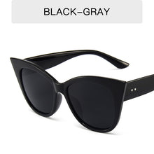 Carica l&#39;immagine nel visualizzatore di Gallery, Cat Eye Sunglasses Woman Big Frame Cat Sun Glasses Female Retro Shades UV400 Black White Color Oculos De Sol