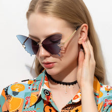 Carica l&#39;immagine nel visualizzatore di Gallery, European And American Rimless Butterfly Sunglasses Men Women Gradient Color Personality Wild Street Shooting Travel