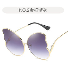 Carica l&#39;immagine nel visualizzatore di Gallery, European and American Sunglasses Metallic Transparent Ocean Slide Sunglasses Feather Sunglasses for Ladies