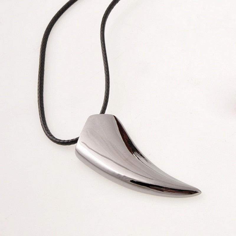 New Fashion Brave Men's Necklace Stainless Steel Wolf Tooth Necklace Animal Pendant Necklaces Jewelry Gift