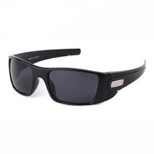 Carica l&#39;immagine nel visualizzatore di Gallery, Classic O Oversized Sunglasses For Men Brand Design Male Summer Outdoor Sports Driving Plastic Big Frame Sun Glasses