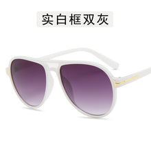 Load image into Gallery viewer, Cool Aviation Style Gradient Sunglasses Men Women Driving Vintage Brand Design Men Sun Glasses Oculos De Sol