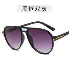 Load image into Gallery viewer, Cool Aviation Style Gradient Sunglasses Men Women Driving Vintage Brand Design Men Sun Glasses Oculos De Sol