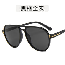 Load image into Gallery viewer, Cool Aviation Style Gradient Sunglasses Men Women Driving Vintage Brand Design Men Sun Glasses Oculos De Sol