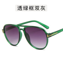 Load image into Gallery viewer, Cool Aviation Style Gradient Sunglasses Men Women Driving Vintage Brand Design Men Sun Glasses Oculos De Sol