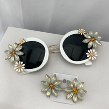 Load image into Gallery viewer, Designer Women Girls  Rhinestone Sunglasses Retro Decor Floral Flower Sunglasses Summer Beach Glasses