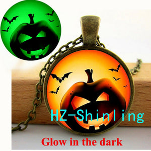 New Fashion Halloween Pumpkin Glow Necklace Halloween Pumpkin Jewelry Halloween Trick or Treat Glowing Pendant