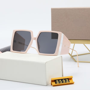 Letter Sunglasses Women Men Brand Designer Gradients Lens Alloy PC Frame  Selling Quality Square Pink