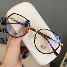 Load image into Gallery viewer, Prescription Glasses Frame Ultra Light Retro Round Frame Women&#39;s Popular Glasses With Small Face