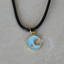 Load image into Gallery viewer, New Fashion Punk Vintage Men Short Snowflake Anchor Peace Leaf Moon Star Flag Dragon Pendant Necklace For Women Jewelry