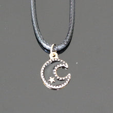 Load image into Gallery viewer, New Fashion Punk Vintage Men Short Snowflake Anchor Peace Leaf Moon Star Flag Dragon Pendant Necklace For Women Jewelry